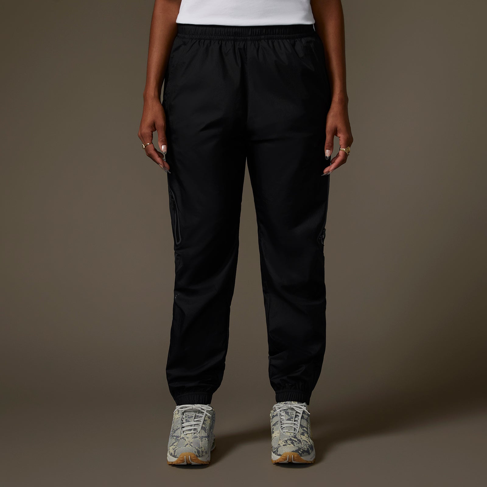 Deep Pockets Nylon Tech Pant - IMAGE 2