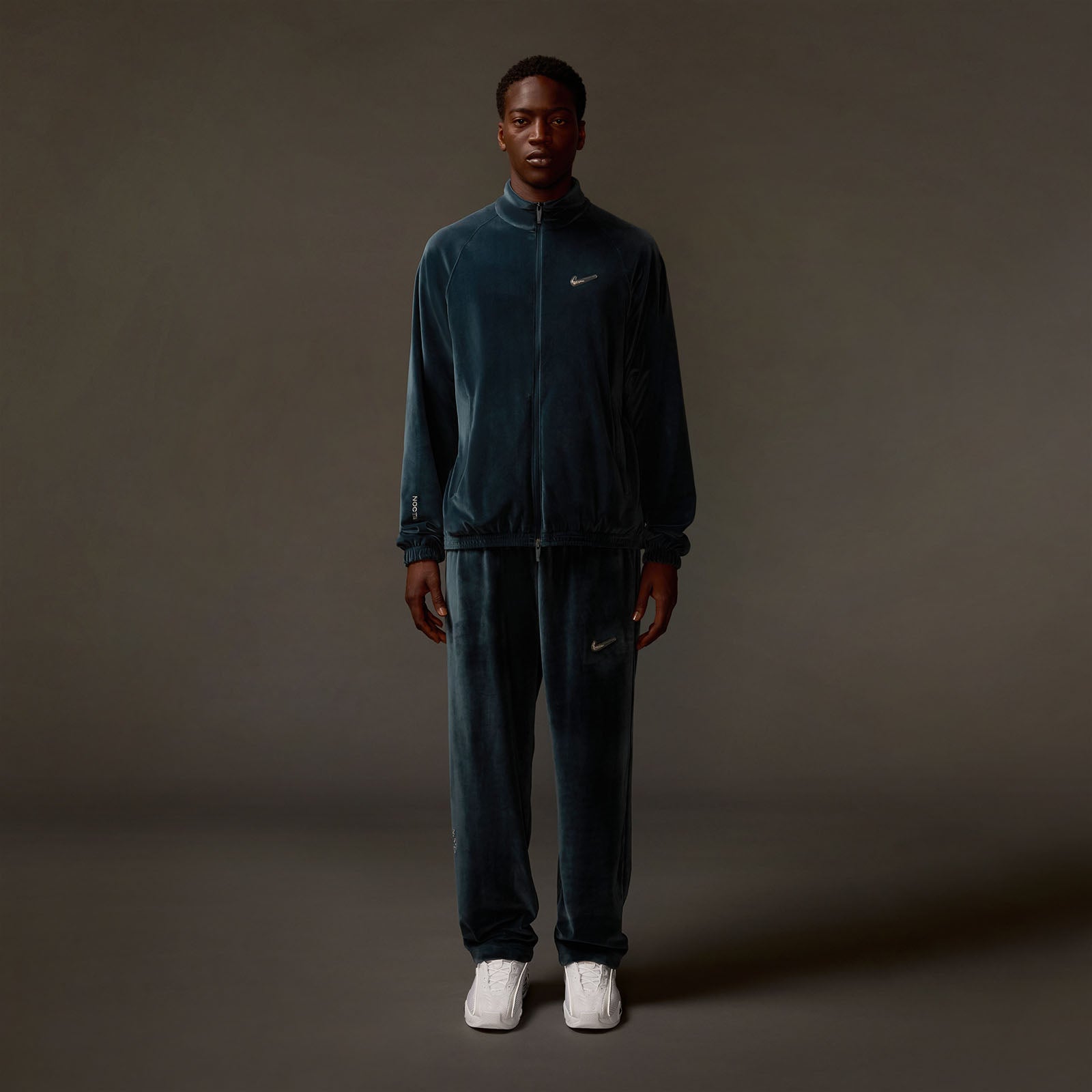 Nike tracksuit velour hot sale