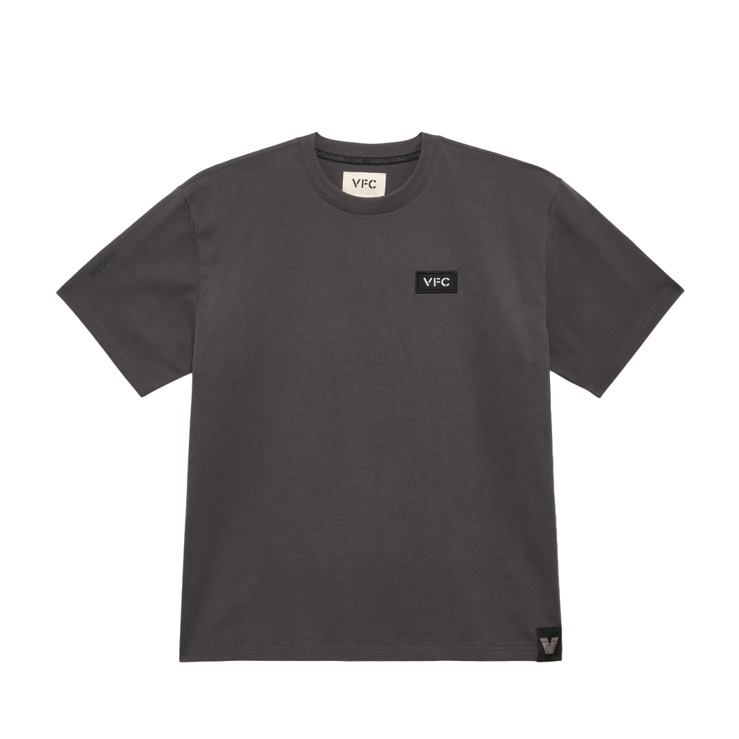 26/27 VFC Travel Lion Statue Tee Dark Grey